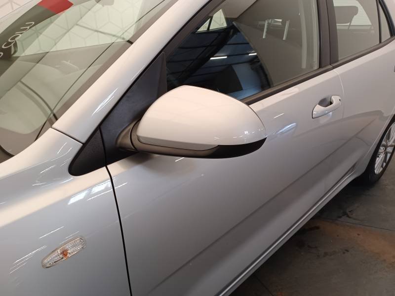 Kia Rio - Photo 34