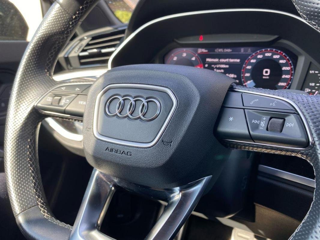 Audi Q3 - Photo 20