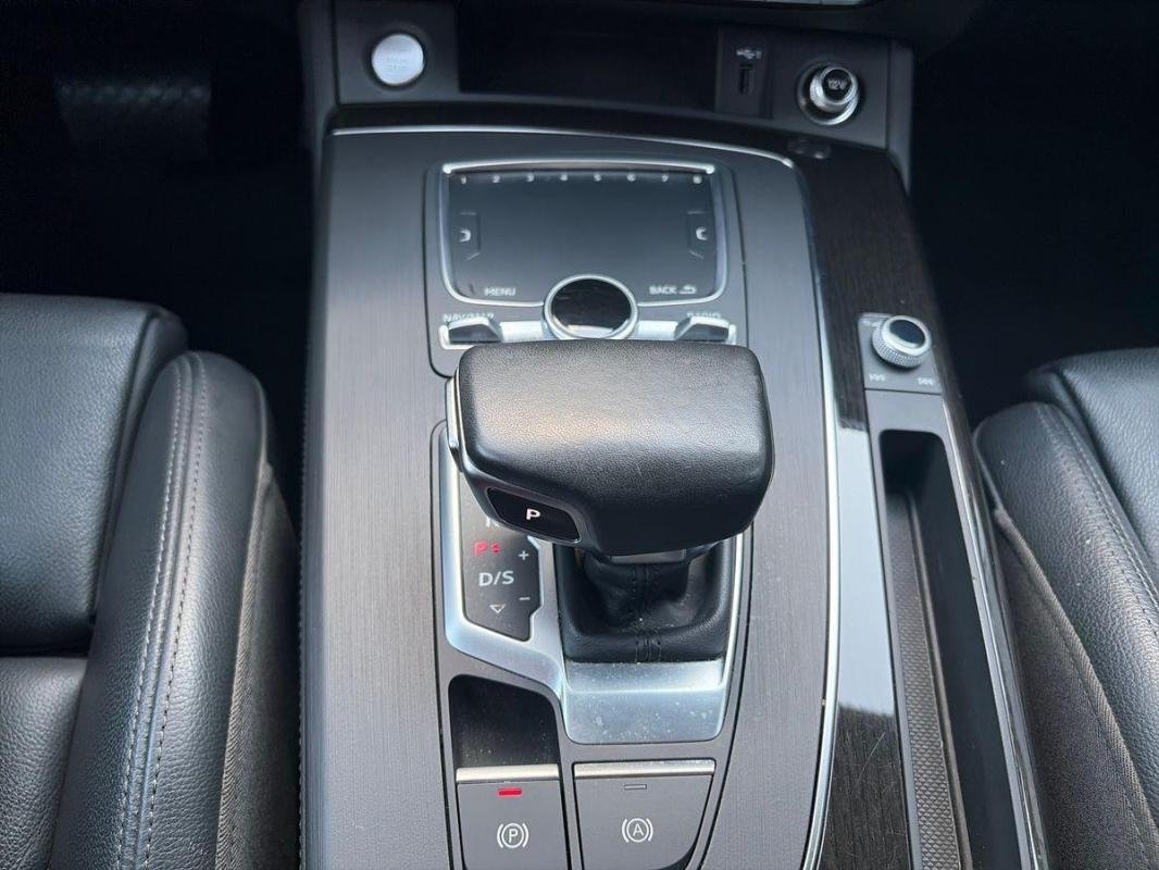 Audi Q5 - Photo 11