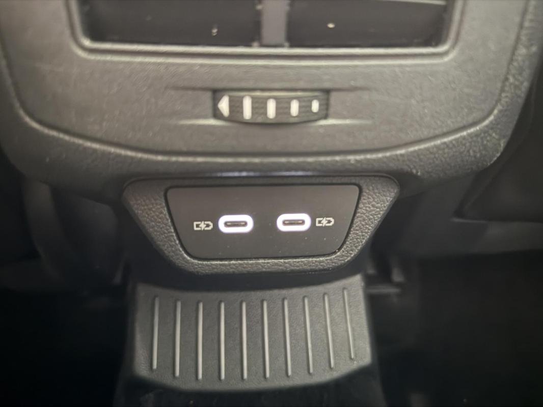 Volkswagen T-Roc - Photo 30