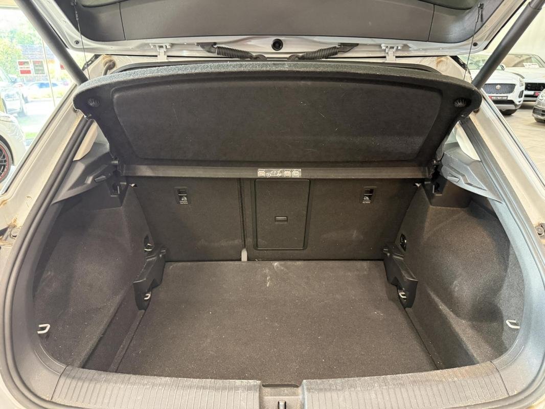 Volkswagen T-Roc - Photo 33