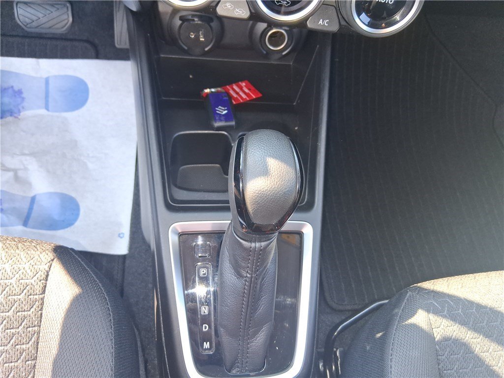 Suzuki Swift - Photo 12