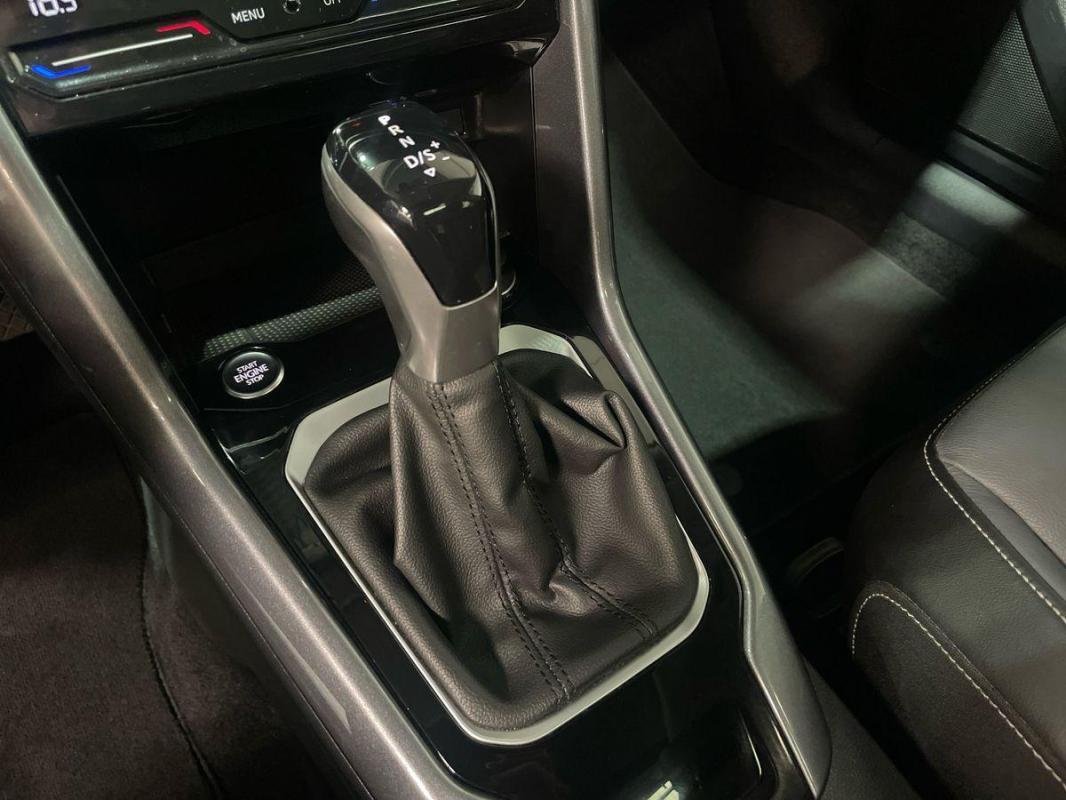 Volkswagen T-Roc - Photo 11