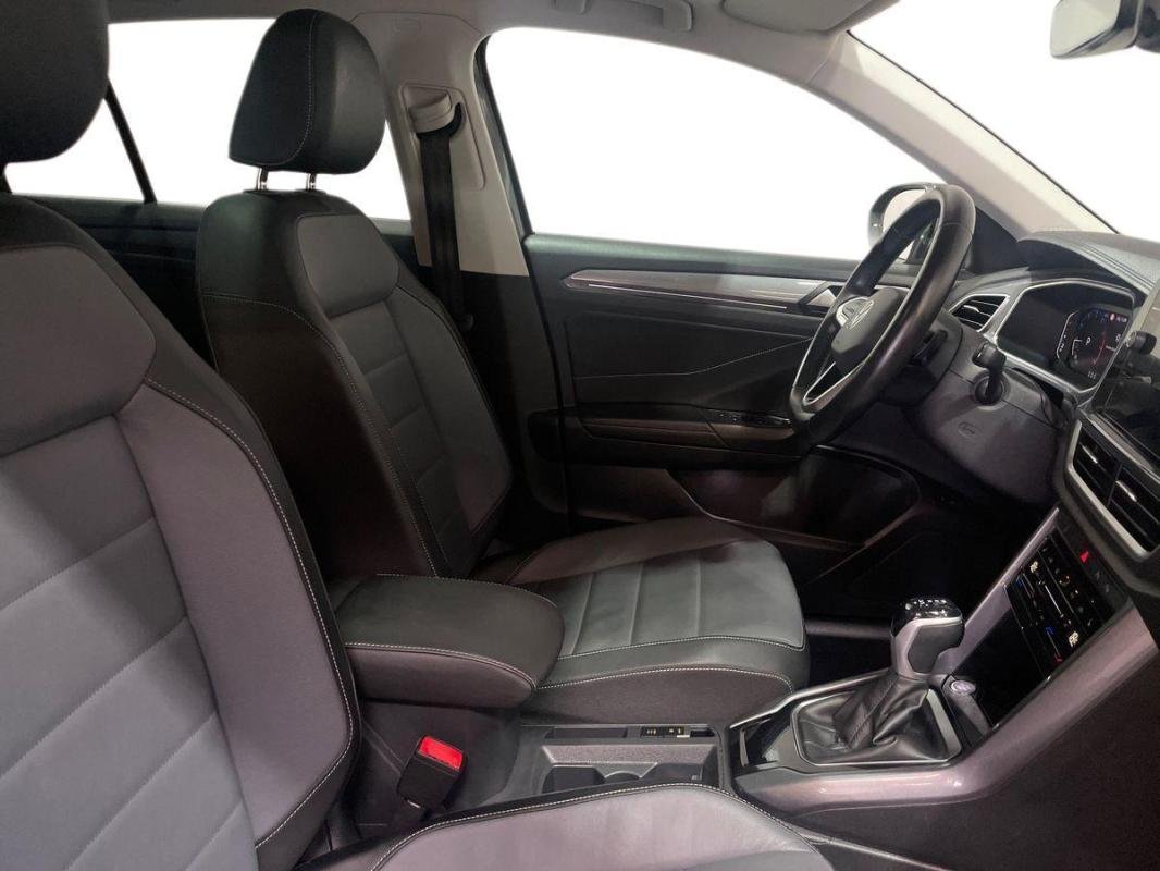 Volkswagen T-Roc - Photo 13