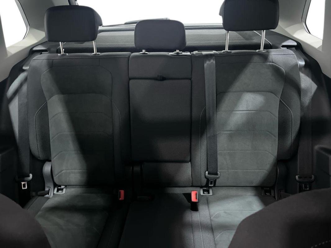 Volkswagen Tiguan - Photo 22