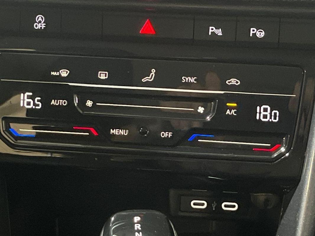 Volkswagen T-Roc - Photo 19