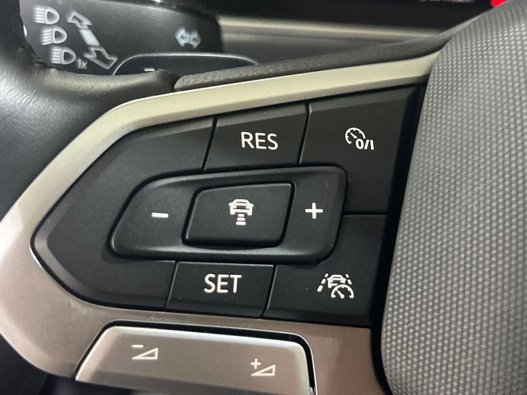 Volkswagen T-Roc - Photo 21