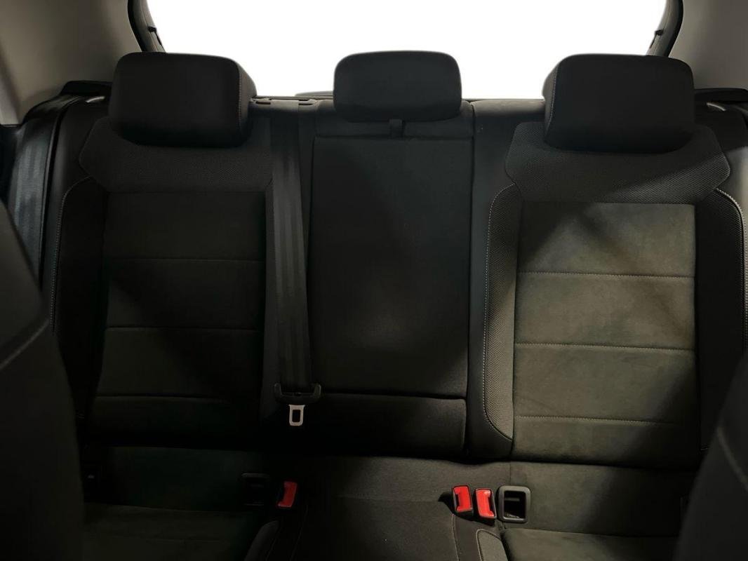 Volkswagen T-Roc - Photo 22
