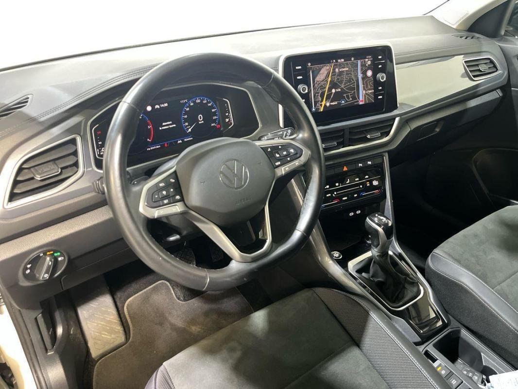 Volkswagen T-Roc - Photo 9