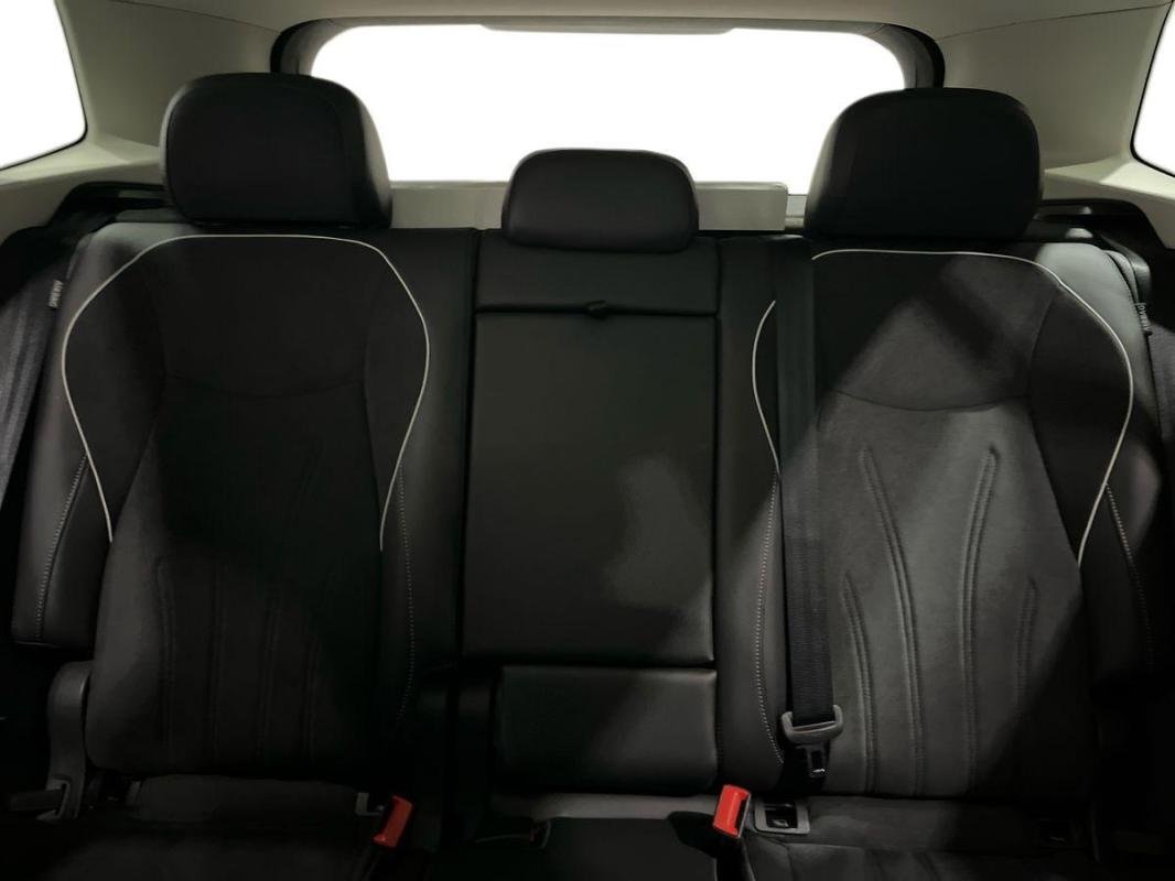 Volkswagen Tiguan - Photo 22