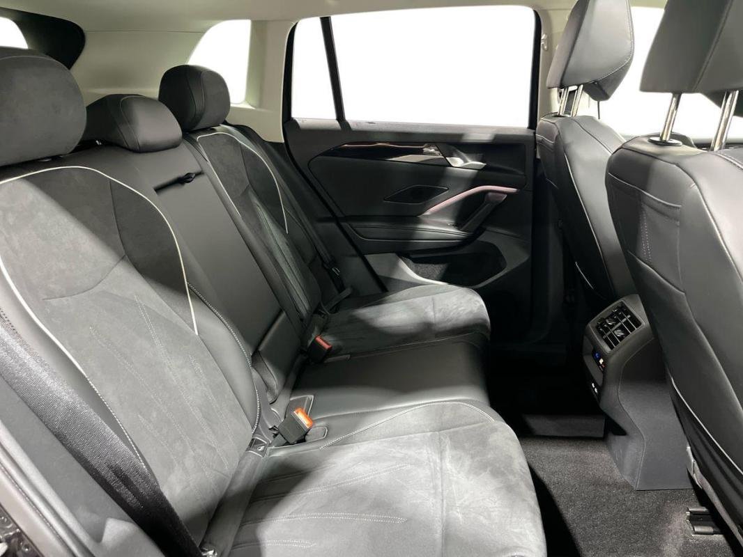 Volkswagen Tiguan - Photo 23
