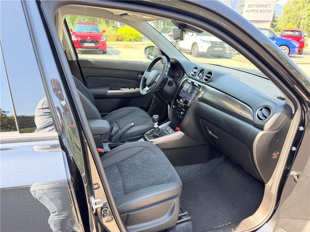 Suzuki Vitara - Photo 11