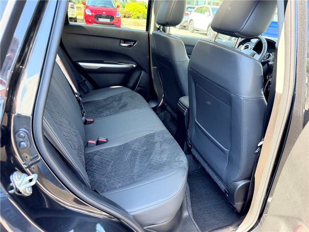 Suzuki Vitara - Photo 13