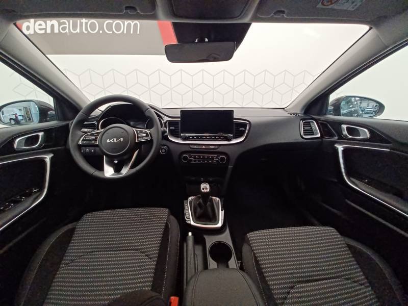 Kia CEED - Photo 12