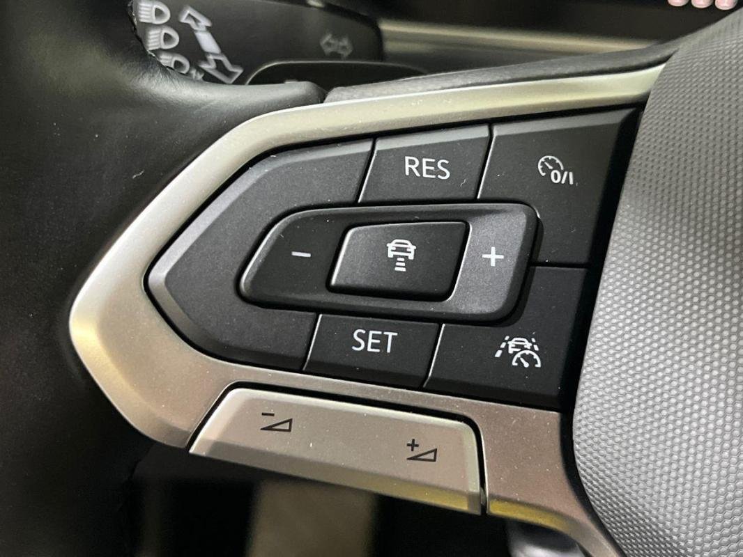 Volkswagen T-Roc - Photo 21