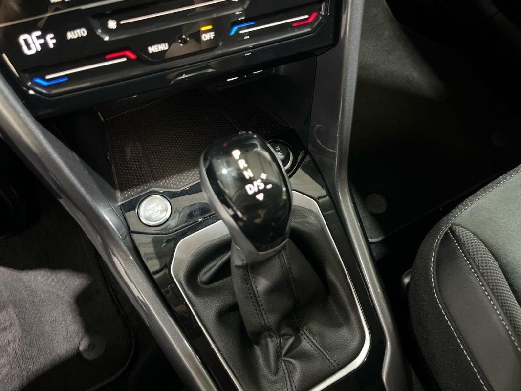 Volkswagen T-Roc - Photo 11