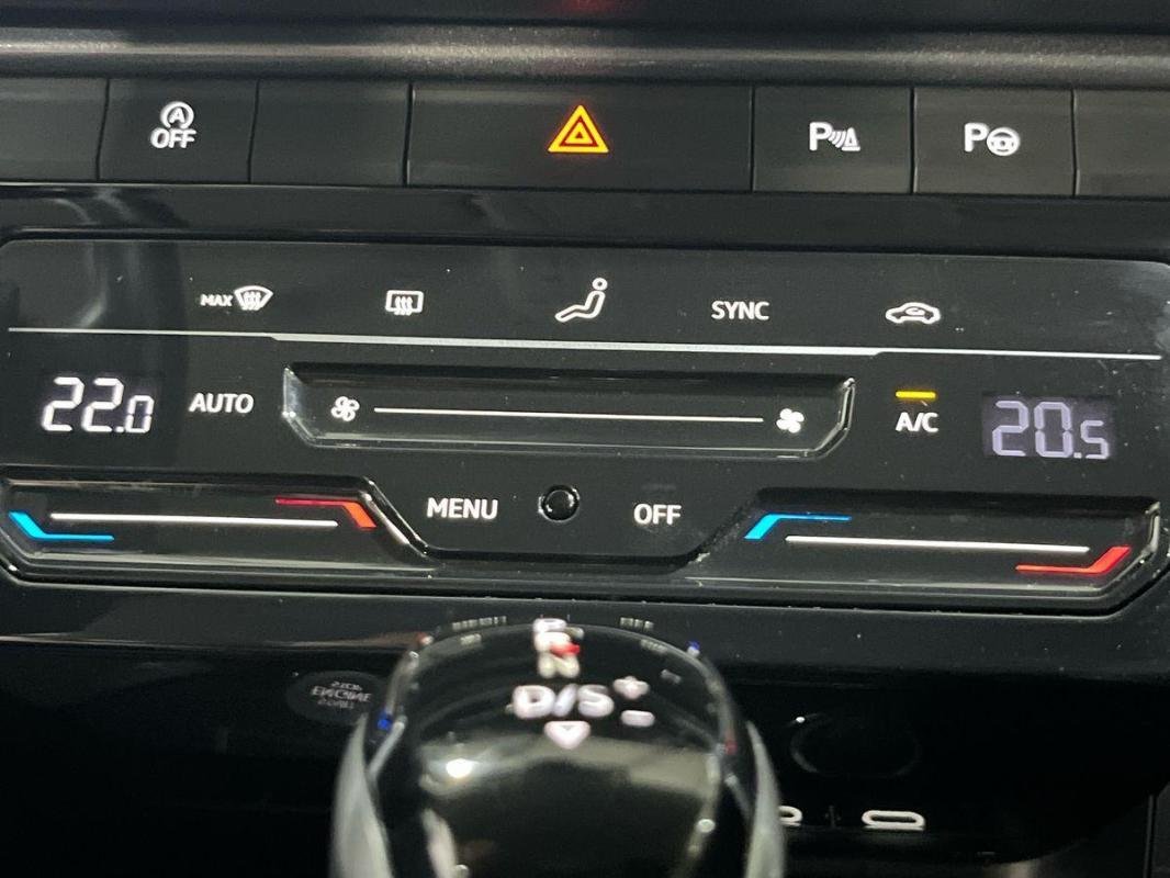 Volkswagen T-Roc - Photo 19