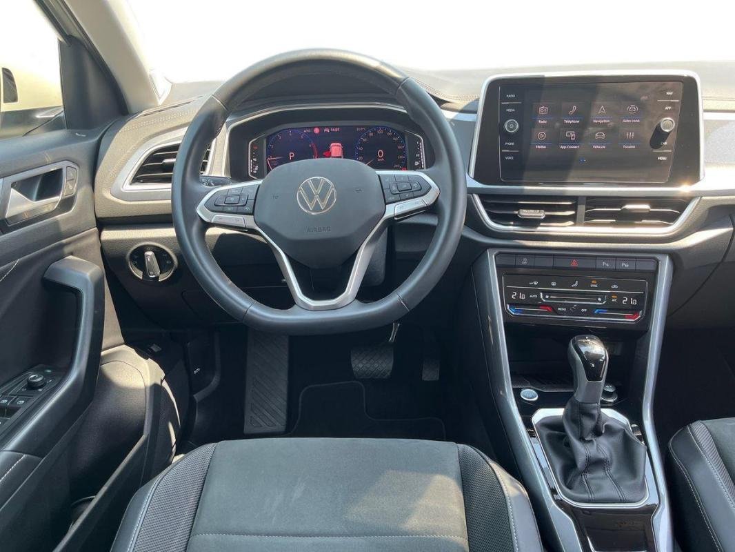Volkswagen T-Roc - Photo 24
