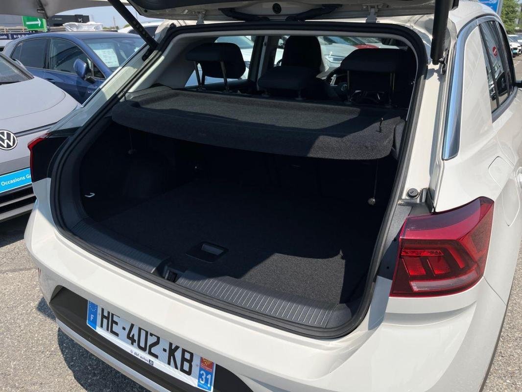 Volkswagen T-Roc - Photo 32