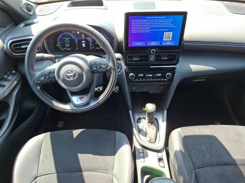 Toyota Yaris - Photo 11