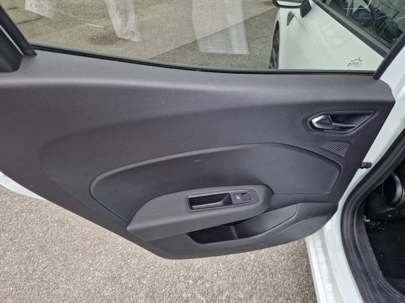 Renault Clio - Photo 24