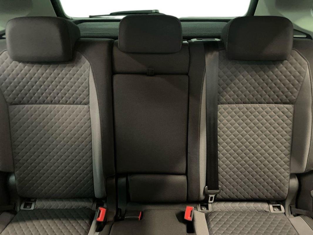 Volkswagen Tiguan - Photo 22