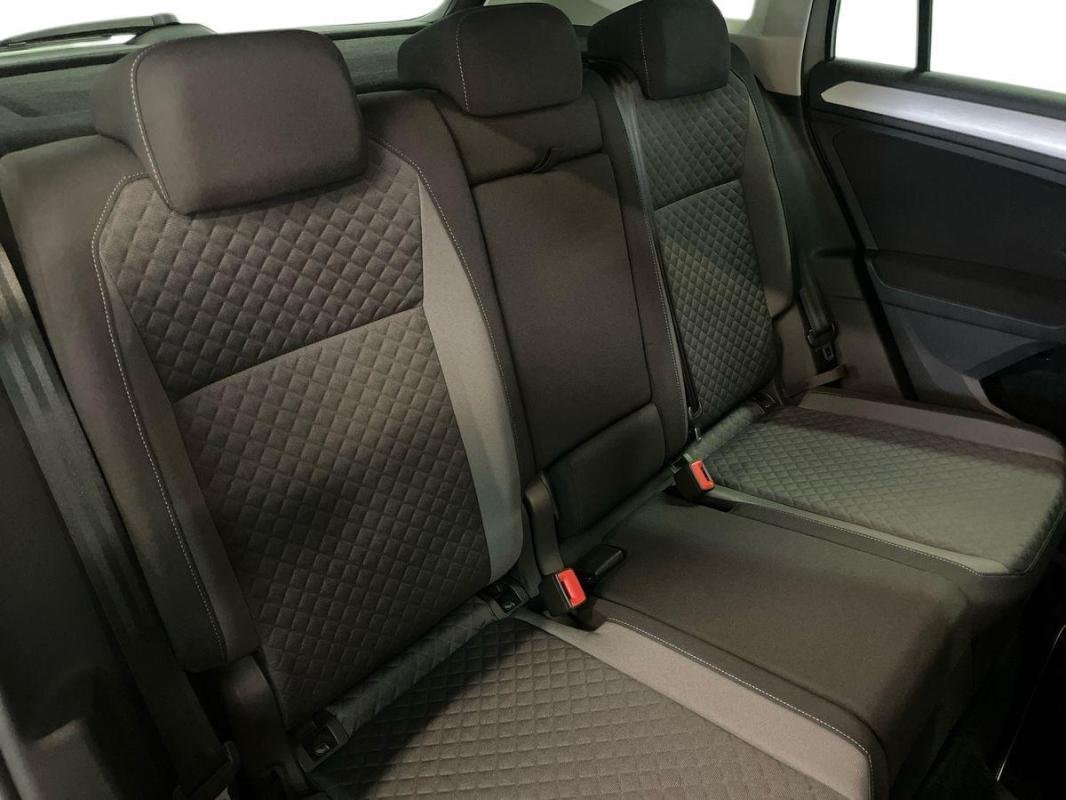 Volkswagen Tiguan - Photo 23