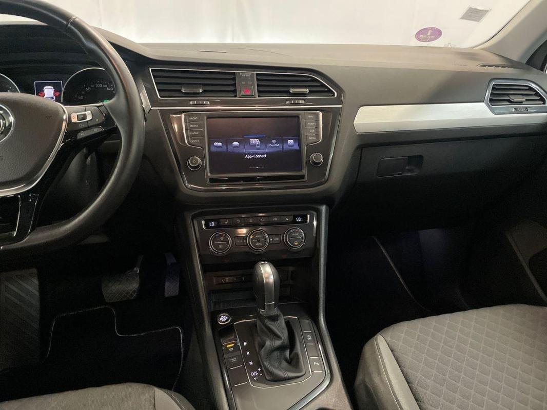 Volkswagen Tiguan - Photo 10