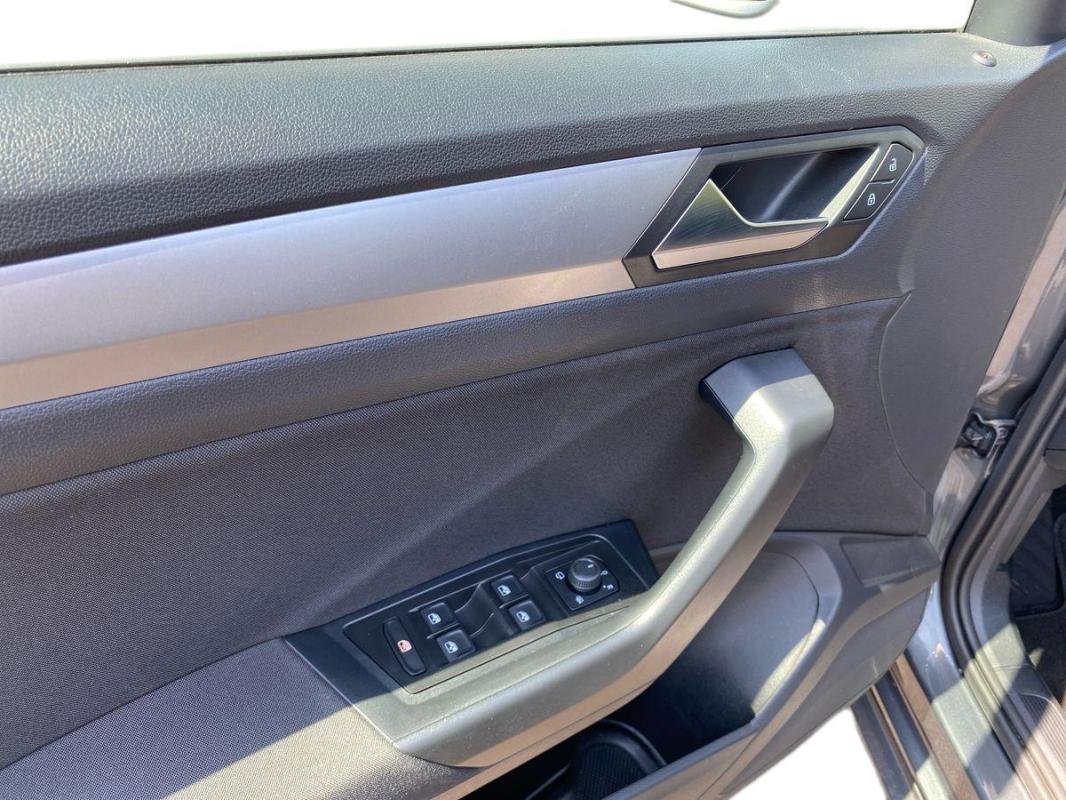 Volkswagen T-Roc - Photo 15