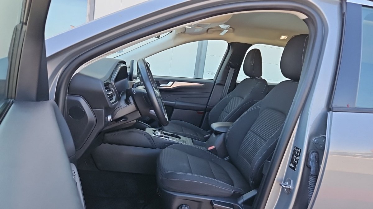 Ford Kuga - Photo 14