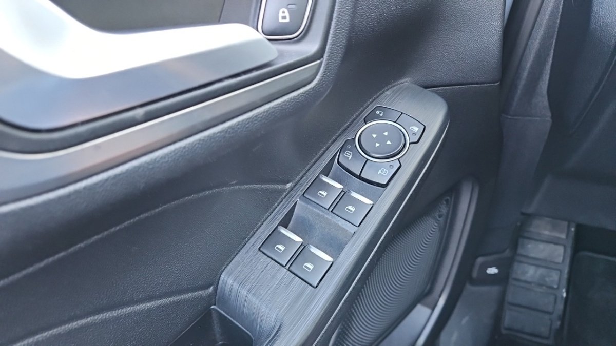 Ford Kuga - Photo 26