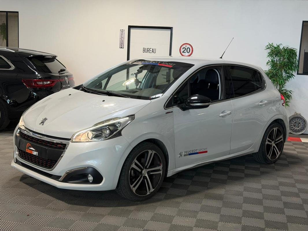 Peugeot 208 - Photo 3