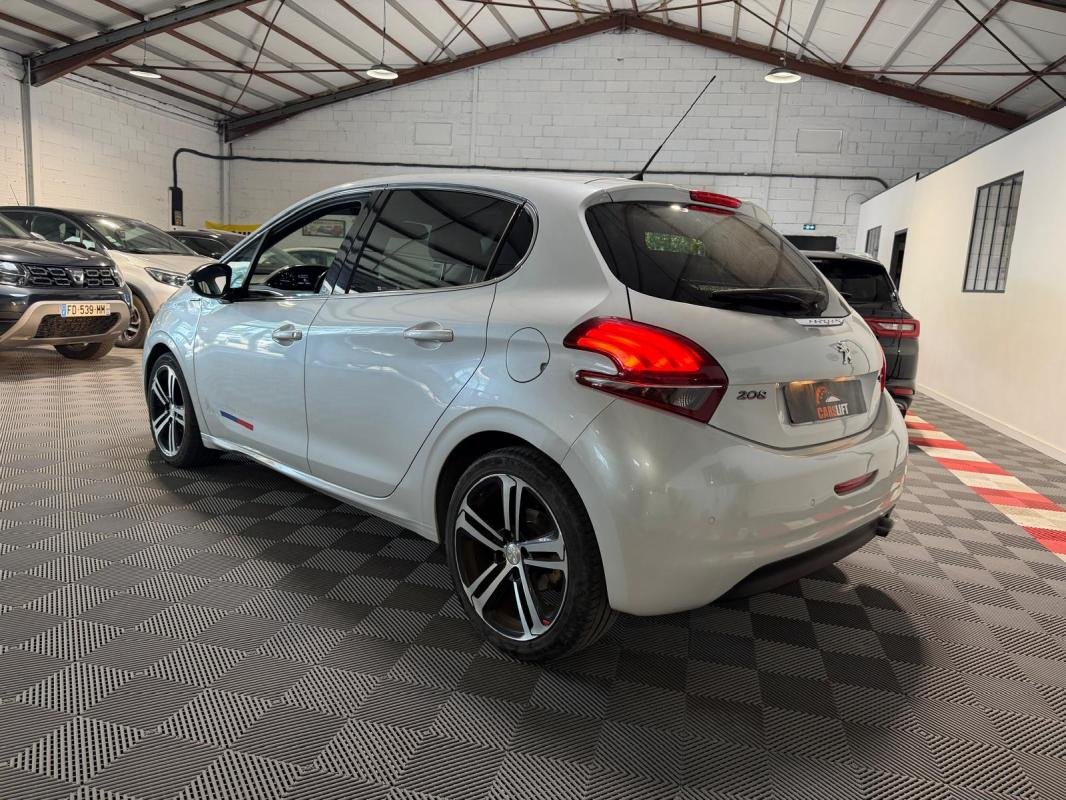 Peugeot 208 - Photo 4