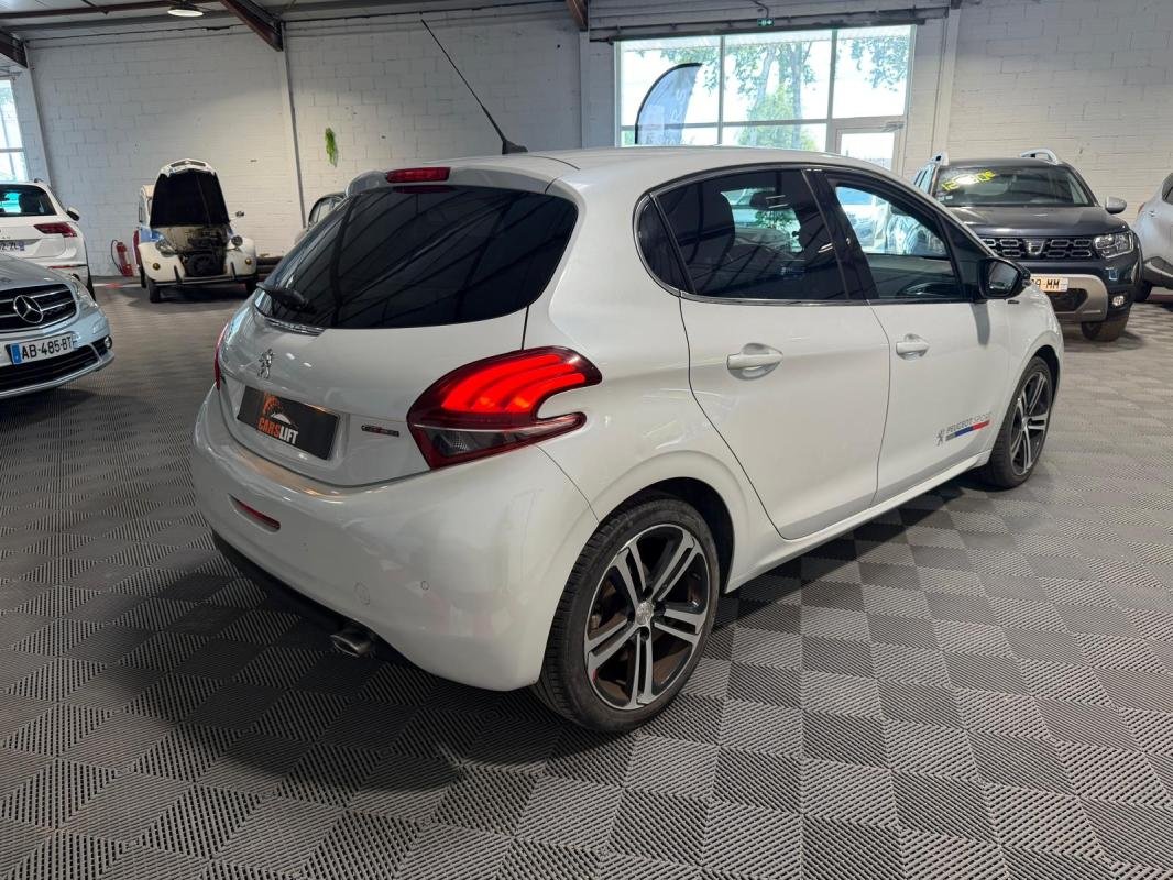Peugeot 208 - Photo 5