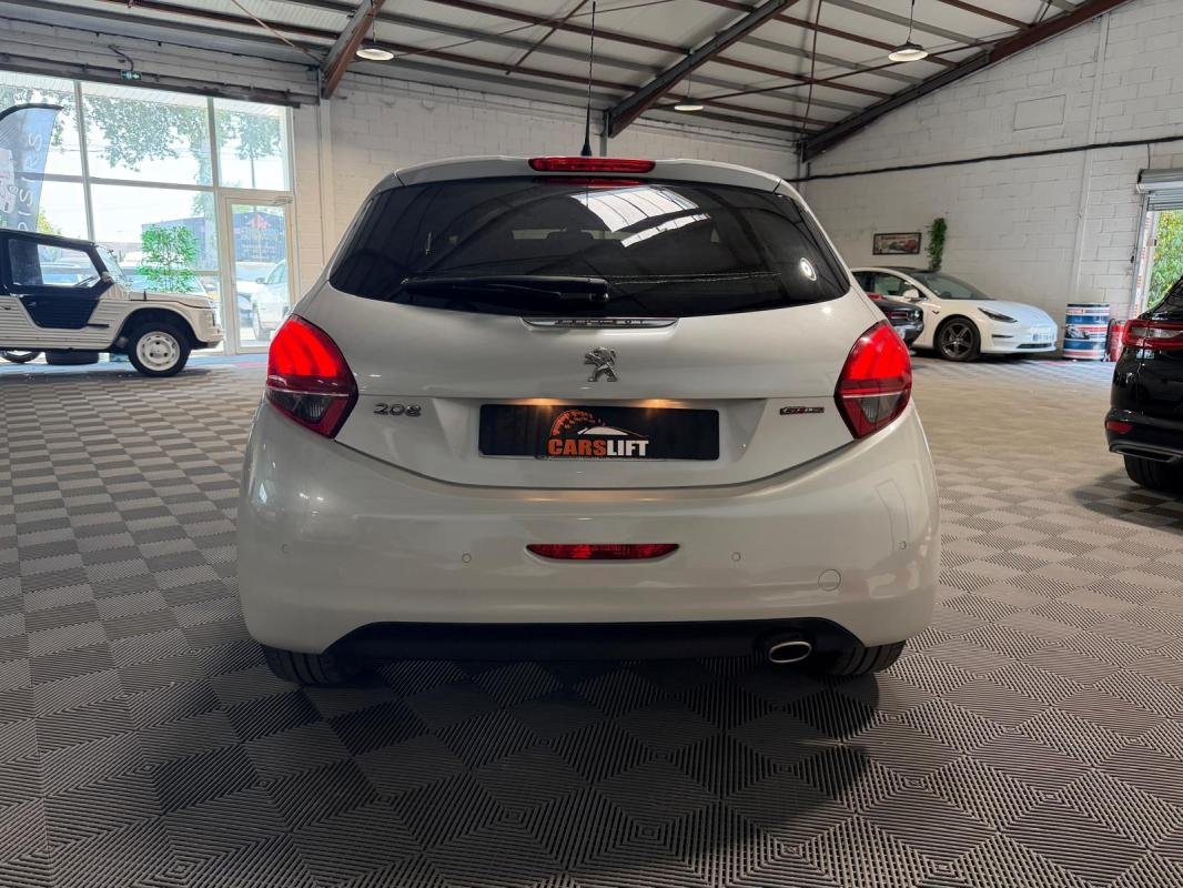 Peugeot 208 - Photo 6