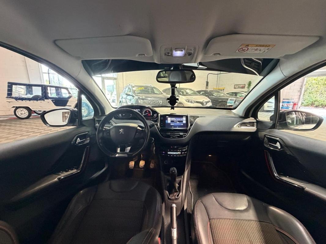 Peugeot 208 - Photo 9