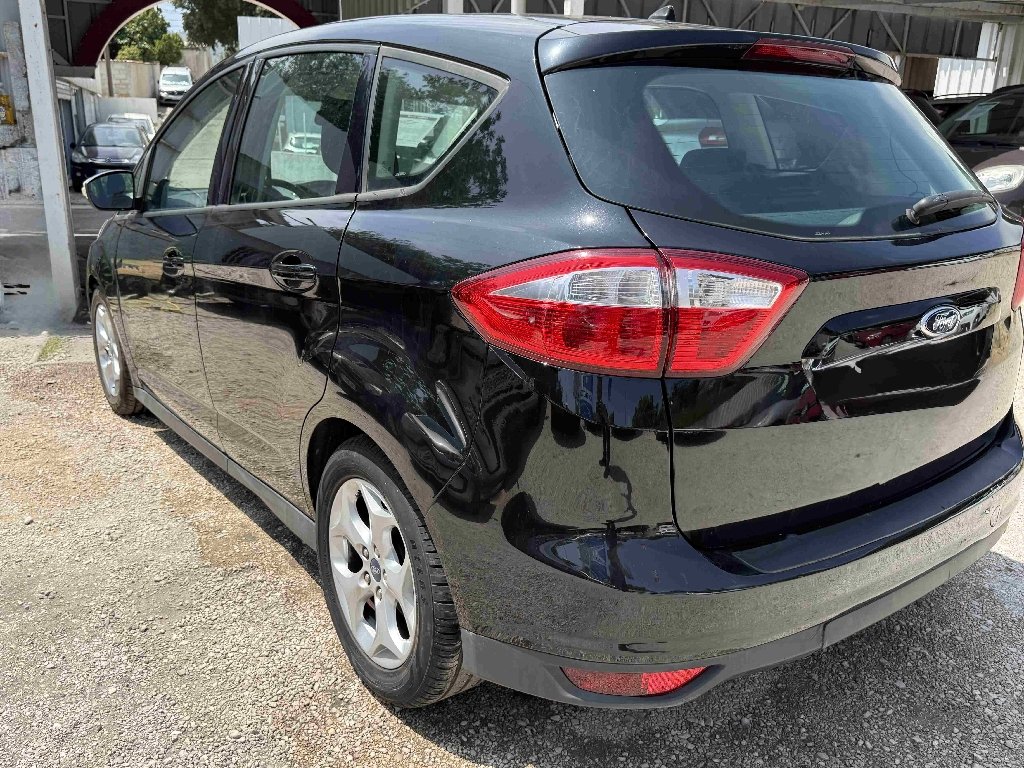 Ford C-Max - Photo 4