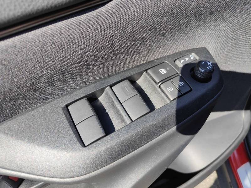 Toyota Yaris - Photo 13