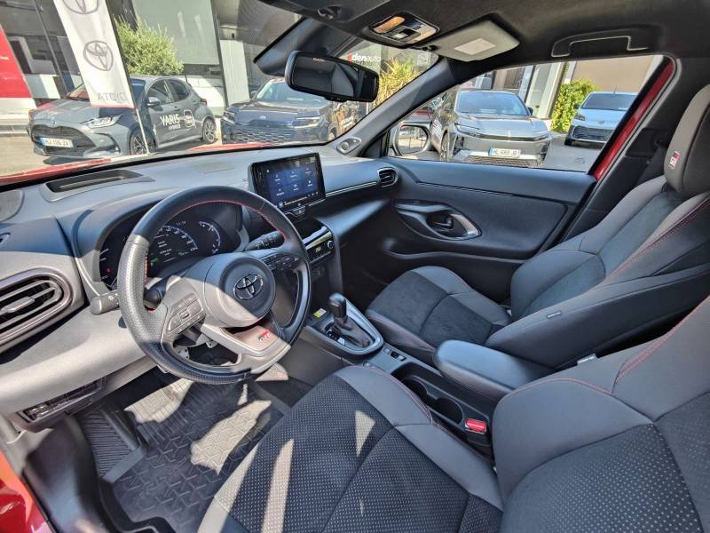 Toyota Yaris - Photo 16