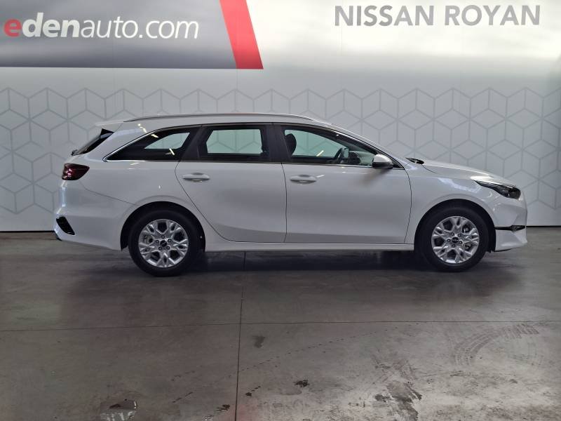 Kia CEED - Photo 28
