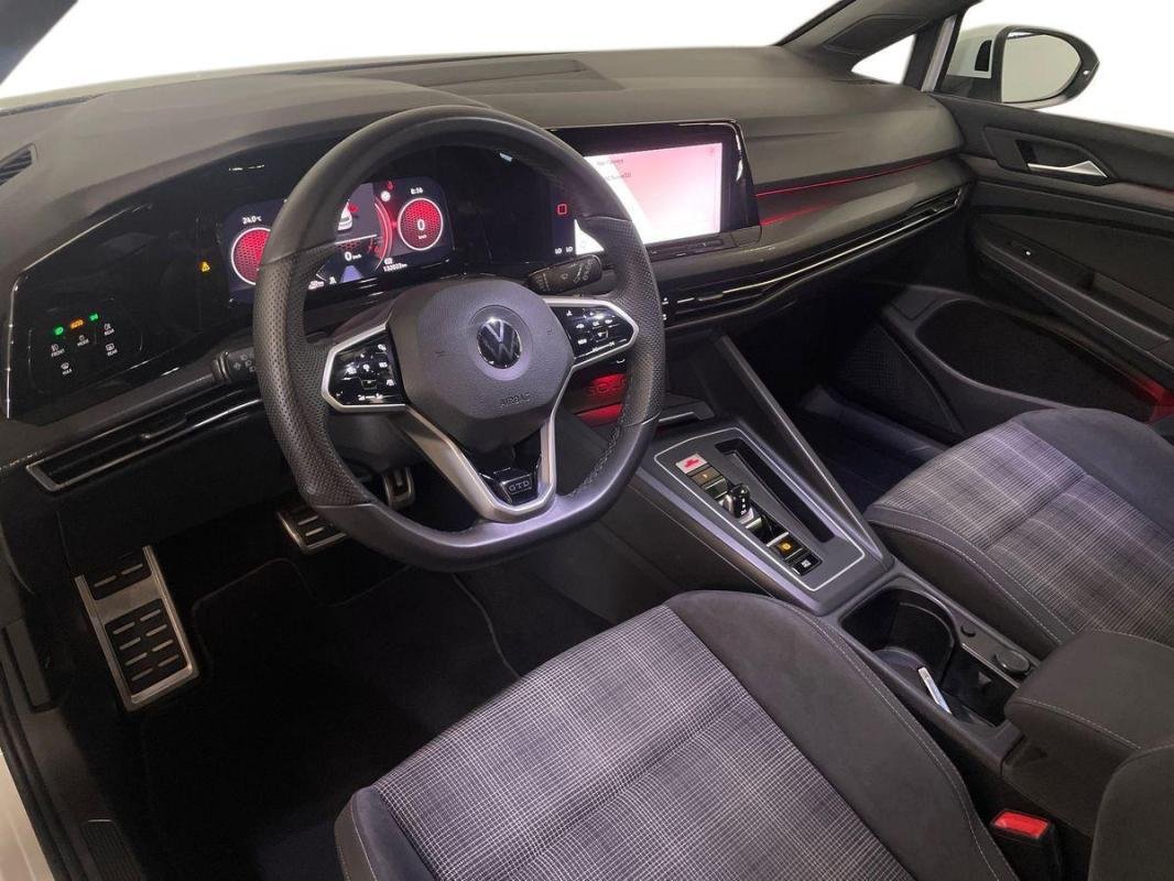 Volkswagen Golf - Photo 9