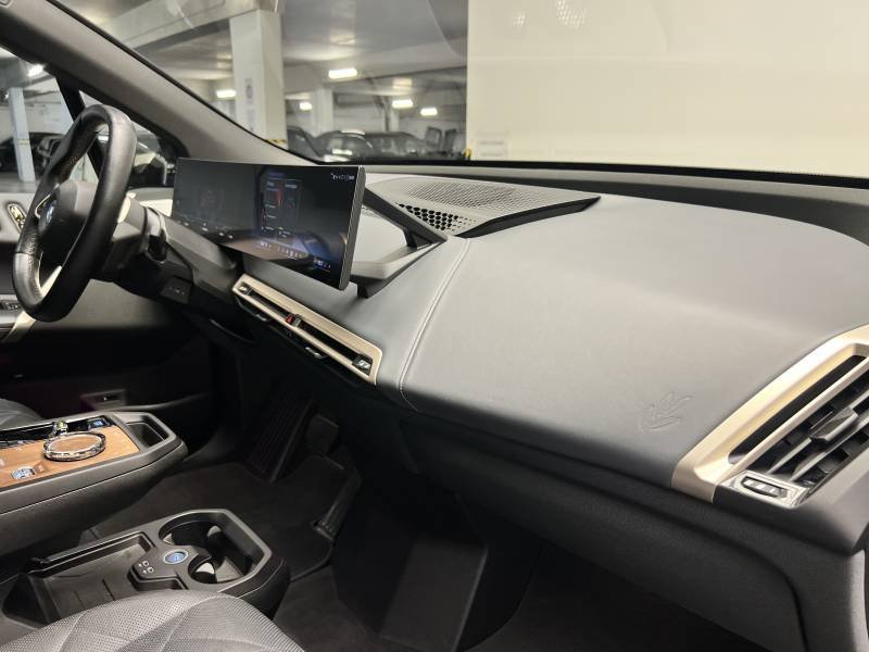 BMW ix - Photo 35