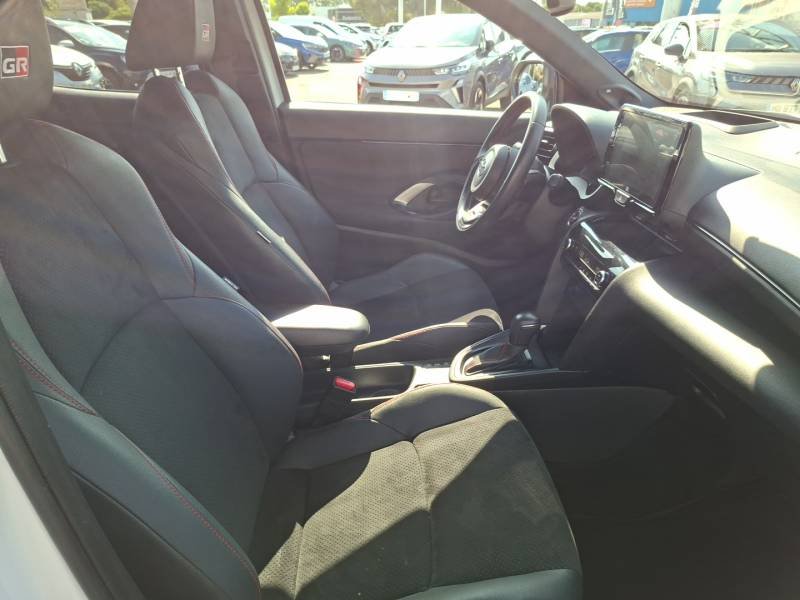 Toyota Yaris - Photo 18
