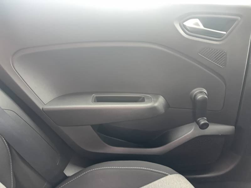 Renault Clio - Photo 18