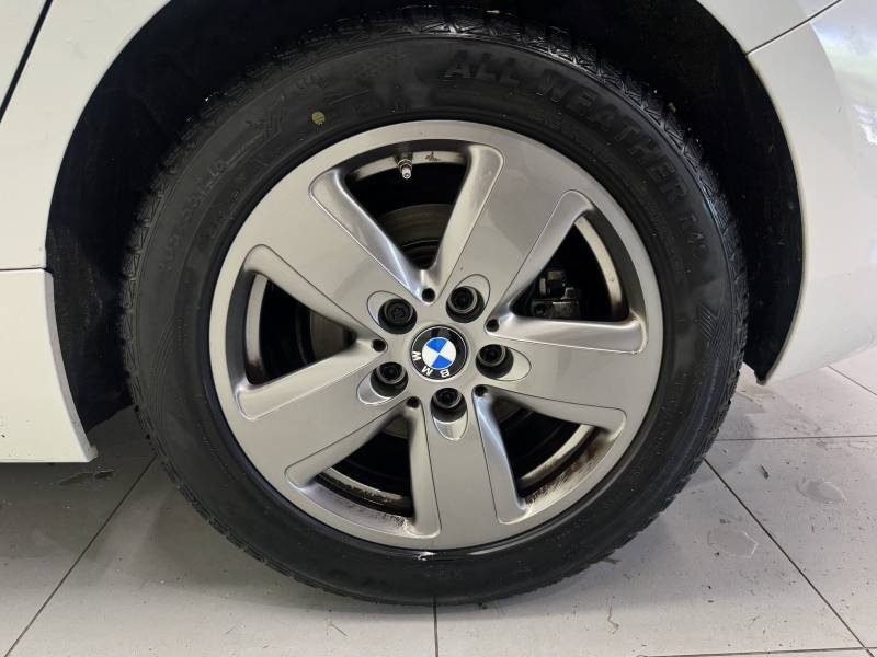 BMW Série 1 - Photo 11