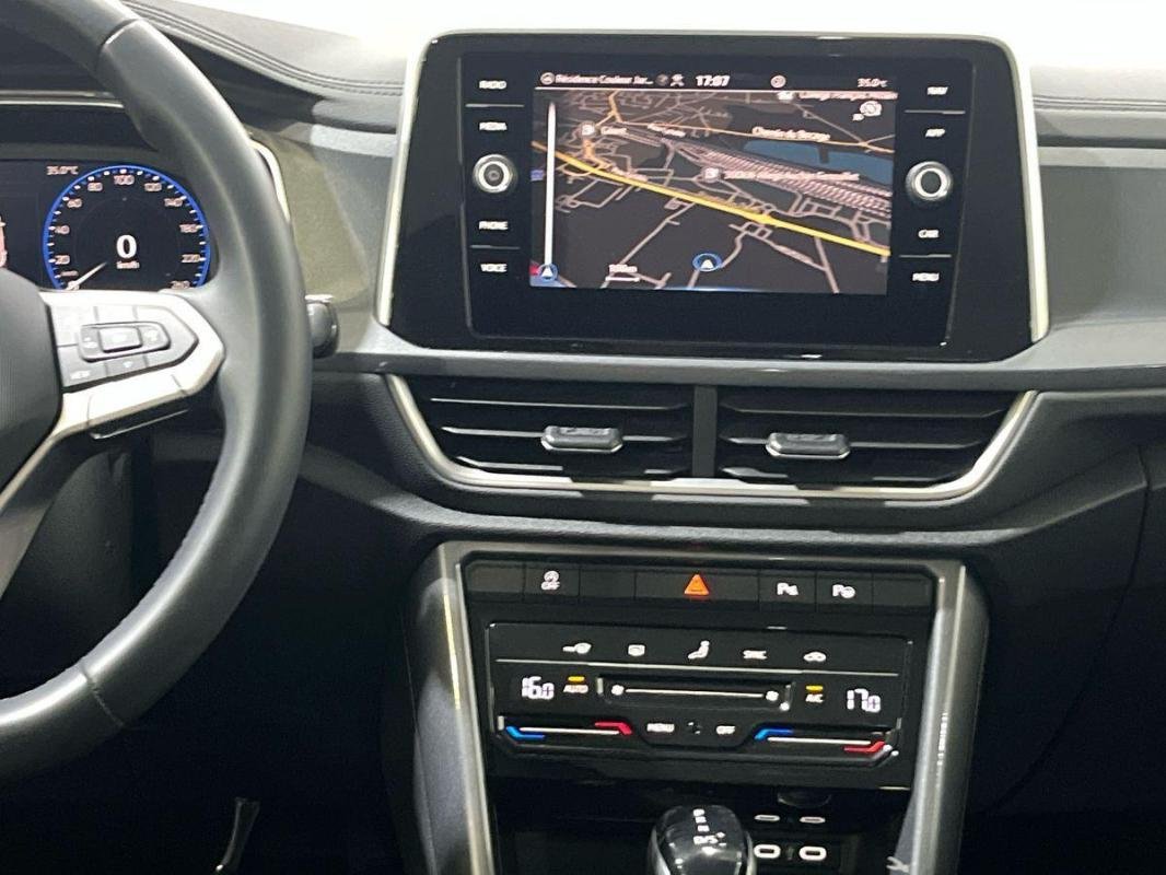 Volkswagen T-Roc - Photo 10