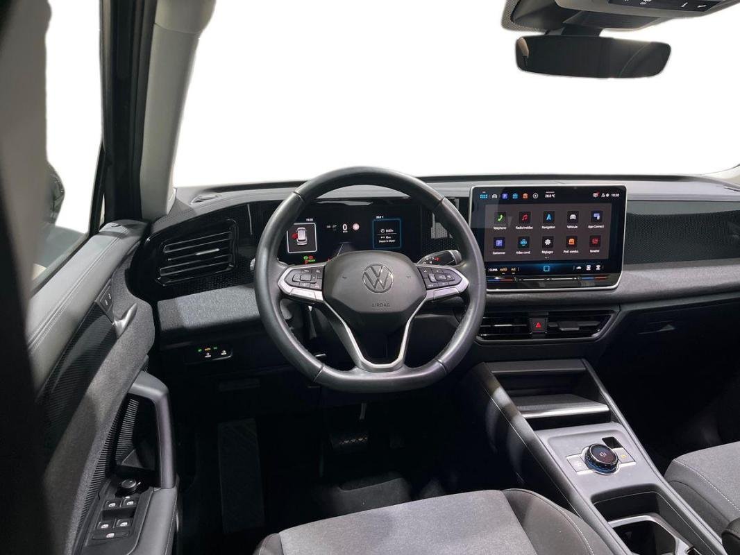 Volkswagen Tiguan - Photo 24