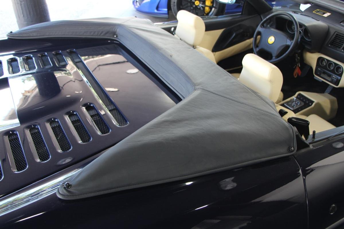Ferrari F355 - Photo 14