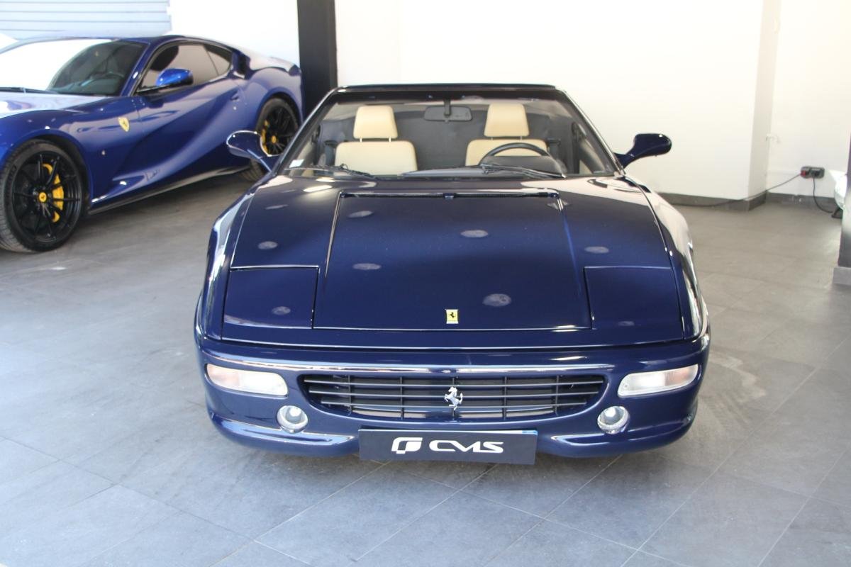 Ferrari F355 - Photo 2