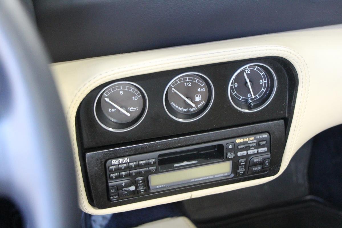Ferrari F355 - Photo 23